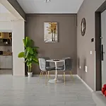 Unique Royal 28 * Bukarest