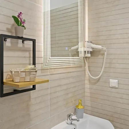 Unique Royal 28 Apartment *